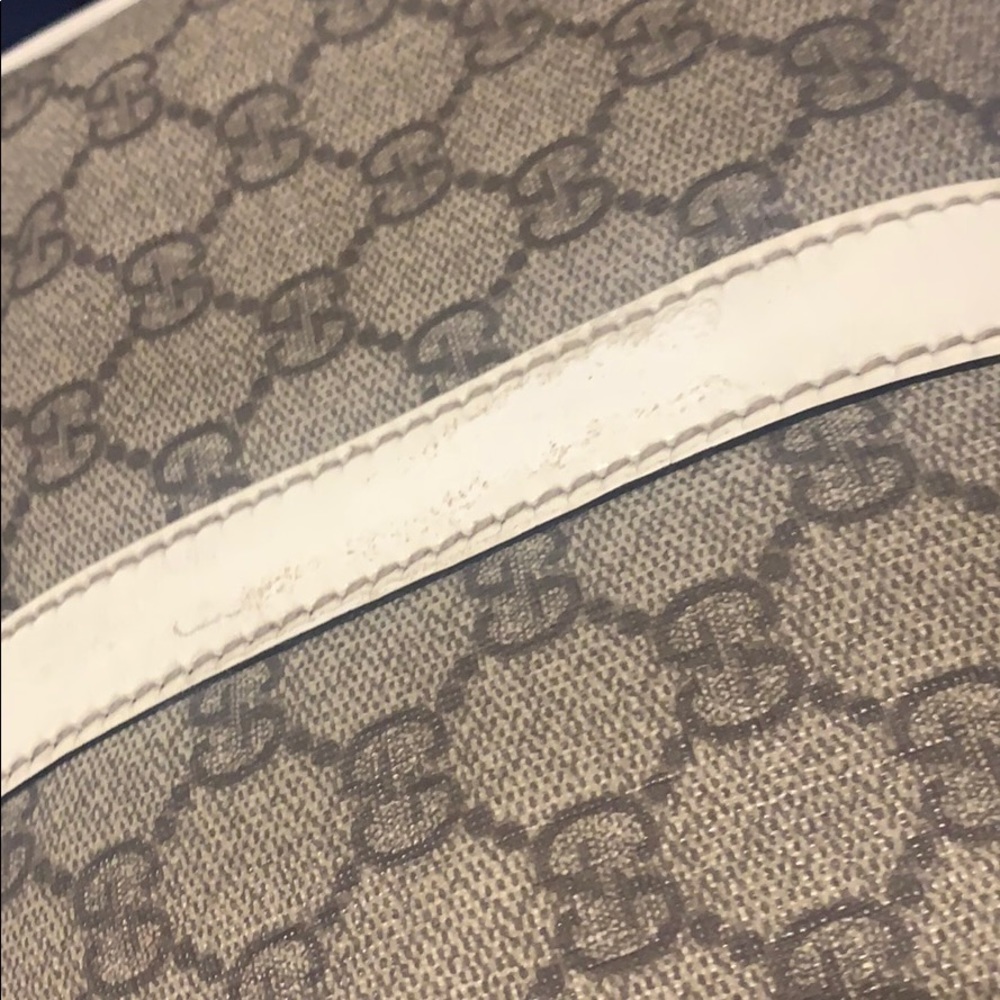 Gucci Boston Bag with White Trim - Picture 6 of 11